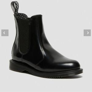 DR. MARTENS FLORA WOMEN'S SMOOTH LEATHER